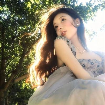 心不在焉的服务生